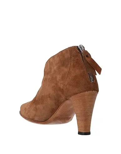 https://images.styletyx.com/images/tan-leather-ankle-boot-alexander-hotto-13069421_3.webp