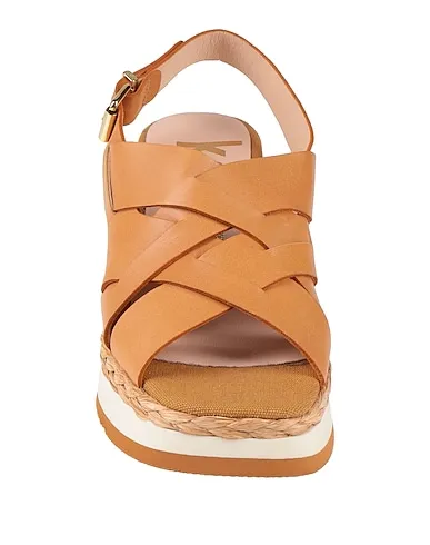https://images.styletyx.com/images/tan-leather-espadrilles-kanna-3241598_4.webp