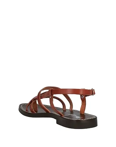 https://images.styletyx.com/images/tan-leather-flip-flops-pollini-2690209_3.webp