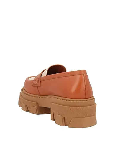 https://images.styletyx.com/images/tan-leather-loafers-alohas-1253147695_3.webp