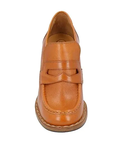 https://images.styletyx.com/images/tan-leather-loafers-barracuda-1522102_4.webp