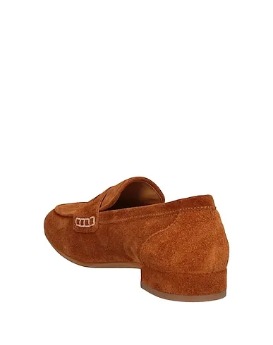 https://images.styletyx.com/images/tan-leather-loafers-divine-follie-3201446_3.webp