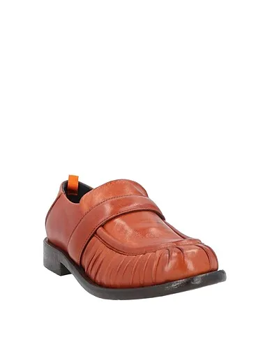 https://images.styletyx.com/images/tan-leather-loafers-open-closed-shoes-998961579_2.webp