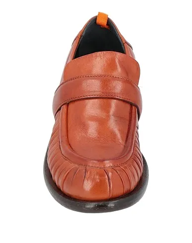https://images.styletyx.com/images/tan-leather-loafers-open-closed-shoes-998961579_4.webp