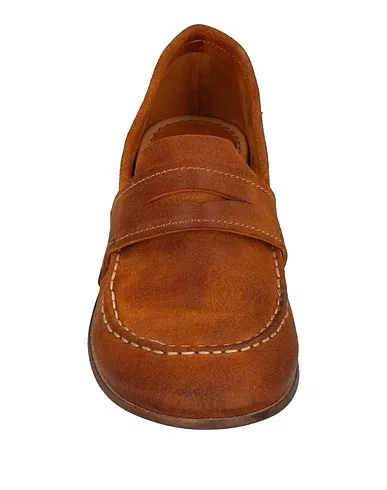 https://images.styletyx.com/images/tan-leather-loafers-preventi-710775260_4.webp