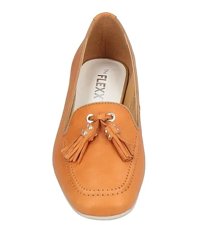 https://images.styletyx.com/images/tan-leather-loafers-the-flexx-470283785_4.webp