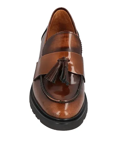 https://images.styletyx.com/images/tan-leather-loafers-vsl-873559774_4.webp