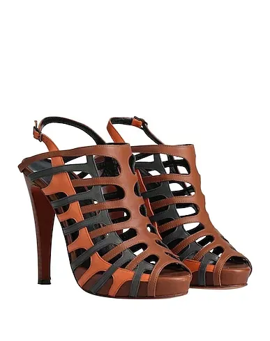 https://images.styletyx.com/images/tan-leather-sandals-pierre-hardy-1315843865_2.webp