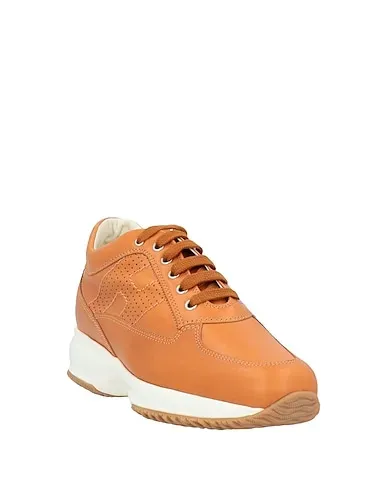 https://images.styletyx.com/images/tan-sneakers-hogan-1907800440_2.webp
