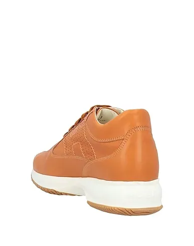 https://images.styletyx.com/images/tan-sneakers-hogan-1907800440_3.webp