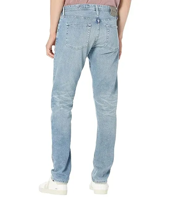 https://images.styletyx.com/images/tellis-slim-in-22-years-saison-ag-jeans-2002981_2.webp