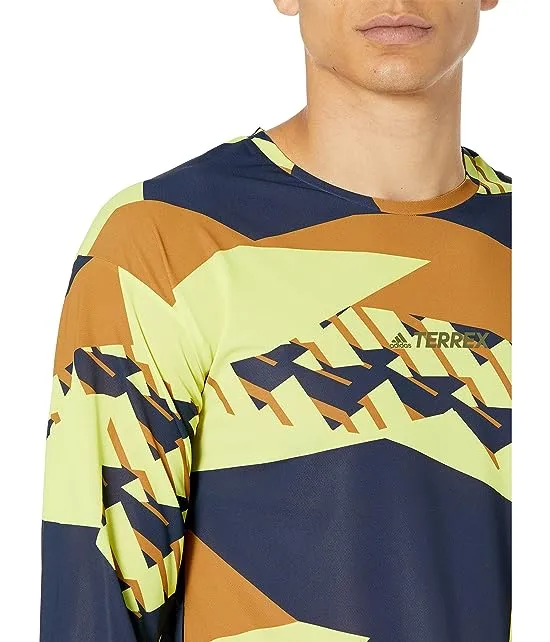 https://images.styletyx.com/images/terrex-primeblue-trail-graphic-long-sleeve-adidas-2050700_3.webp