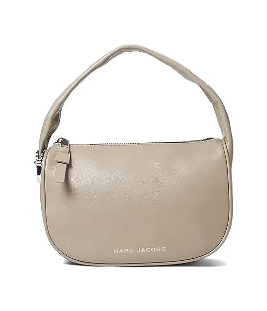https://images.styletyx.com/images/the-mini-hobo-marc-jacobs-3292093_1.webp