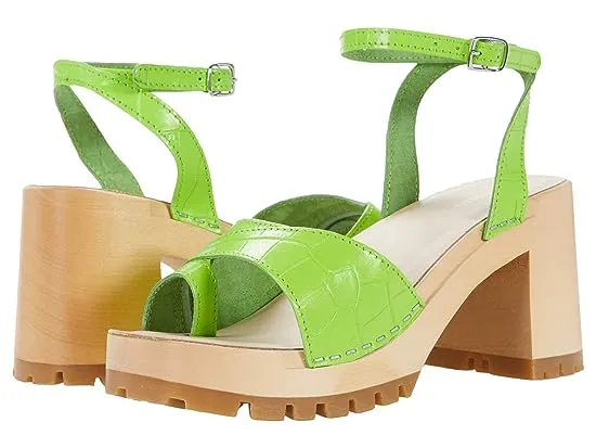 https://images.styletyx.com/images/toe-strap-sandal-swedish-hasbeens-1973467_1.webp