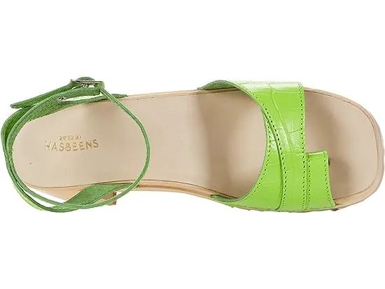 https://images.styletyx.com/images/toe-strap-sandal-swedish-hasbeens-1973467_2.webp