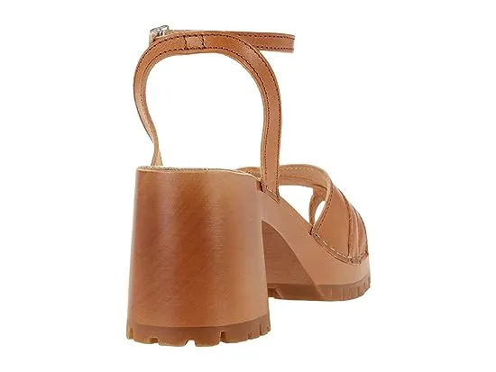 https://images.styletyx.com/images/toe-strap-sandal-swedish-hasbeens-1973474_5.webp