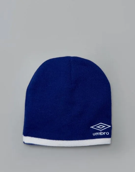 https://images.styletyx.com/images/training-hat-umbro-2988859_2.webp