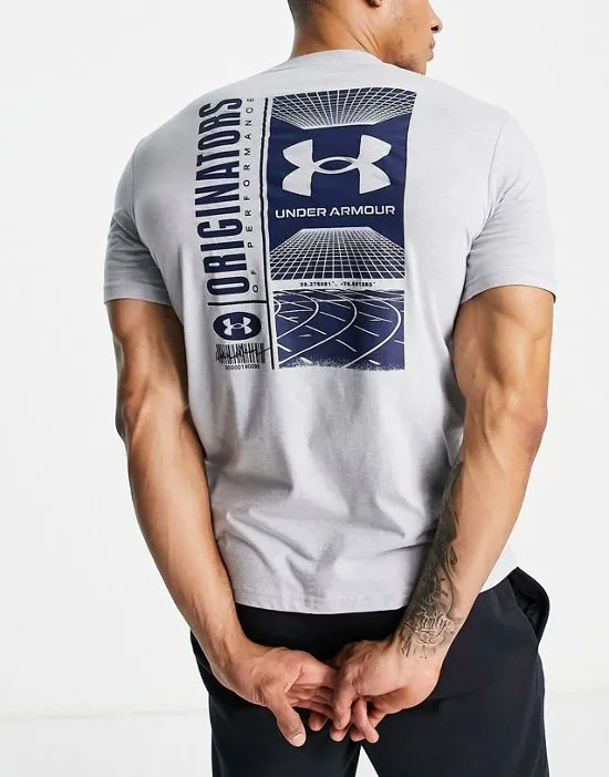 https://images.styletyx.com/images/training-t-shirt-with-backprint-in-gray-under-armour-2755422_2.webp