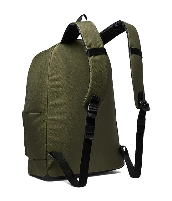 https://images.styletyx.com/images/transit-backpack-oakley-1472342470_2.webp