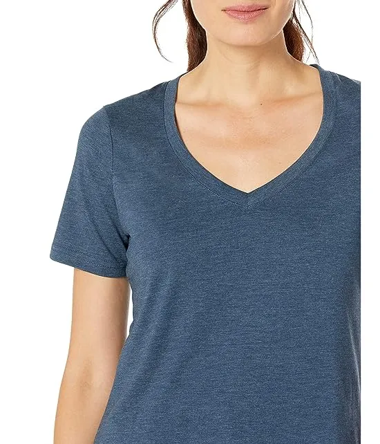 https://images.styletyx.com/images/treeblend-v-neck-t-shirt-tentree-2198720_3.webp