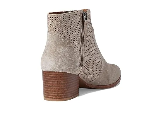 https://images.styletyx.com/images/trista-perfed-double-zip-bootie-johnston-murphy-13212725_5.webp