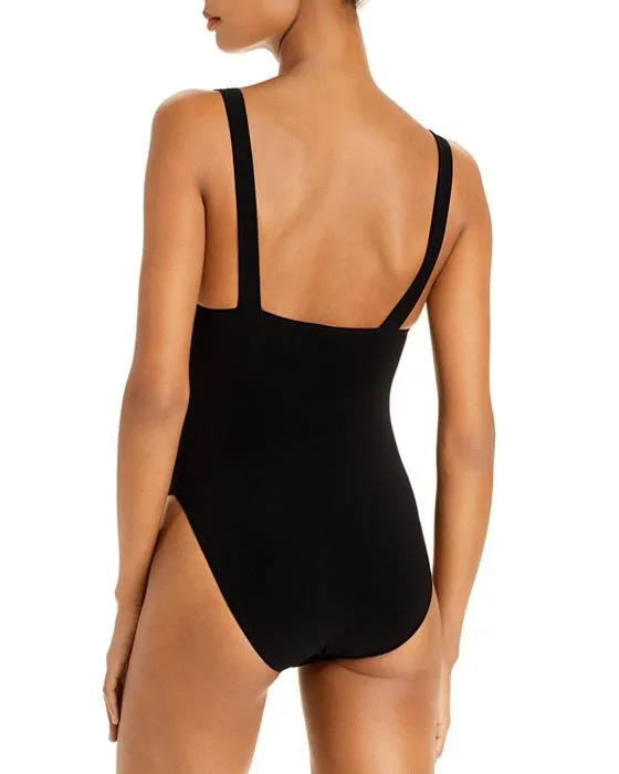 https://images.styletyx.com/images/twisted-one-piece-swimsuit-norma-kamali-2178193_2.webp
