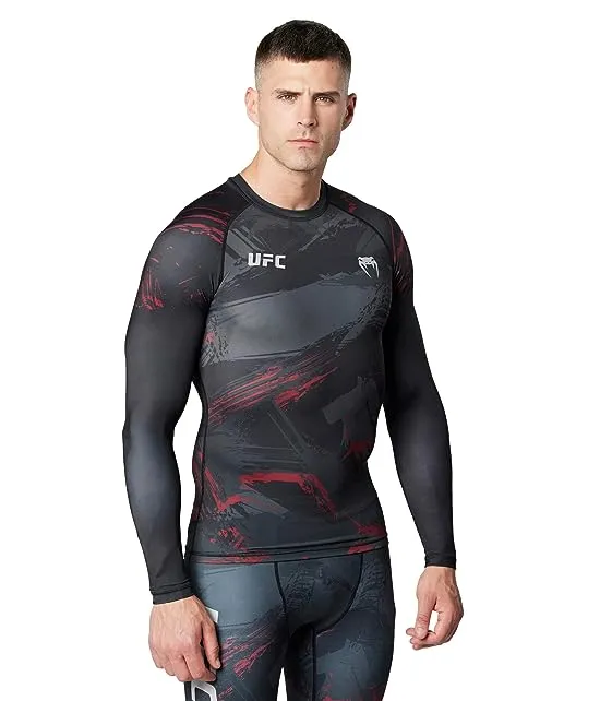 https://images.styletyx.com/images/ufc-venum-authentic-fight-week-2-0-long-sleeve-rashguard-venum-2252178_1.webp