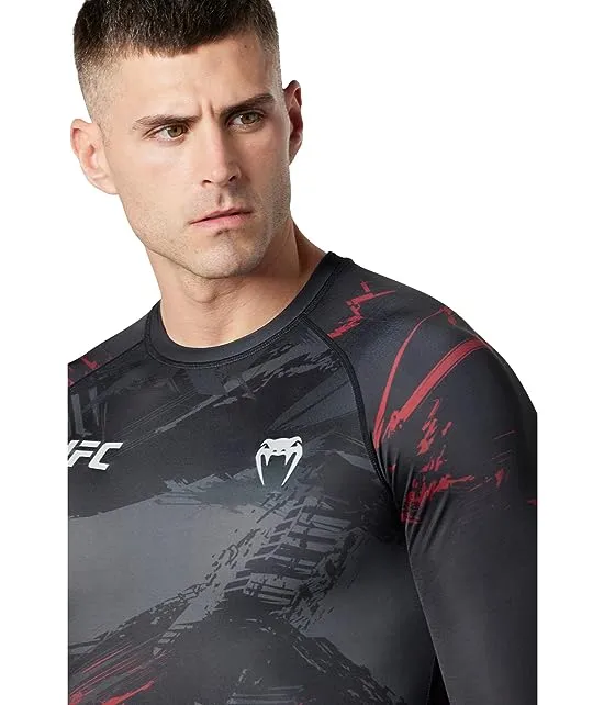 https://images.styletyx.com/images/ufc-venum-authentic-fight-week-2-0-long-sleeve-rashguard-venum-2252178_3.webp