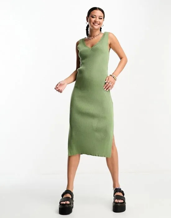 https://images.styletyx.com/images/v-neck-knit-midi-dress-in-olive-bolongaro-trevor-1003583421_3.webp