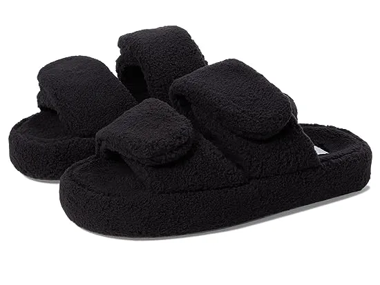 https://images.styletyx.com/images/vera-recycled-fleece-adjustable-strap-slide-skin-1003771263_1.webp