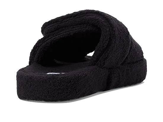 https://images.styletyx.com/images/vera-recycled-fleece-adjustable-strap-slide-skin-1003771263_5.webp