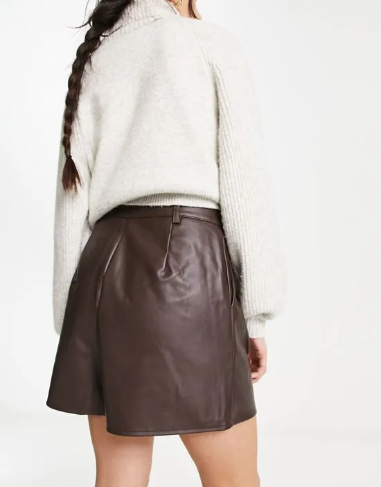 https://images.styletyx.com/images/violet-romance-faux-leather-shorts-in-chocolate-brown-violet-romance-13286183_2.webp