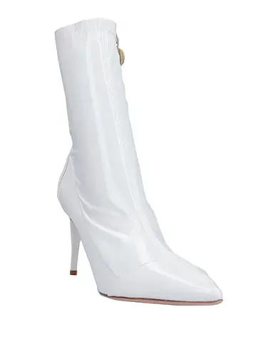https://images.styletyx.com/images/white-ankle-boot-elisabetta-franchi-1709085_2.webp