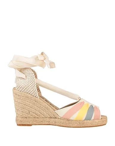 https://images.styletyx.com/images/white-canvas-espadrilles-gioseppo-12924678_1.webp