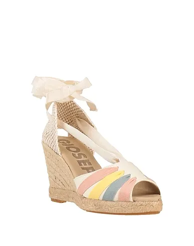 https://images.styletyx.com/images/white-canvas-espadrilles-gioseppo-12924678_2.webp