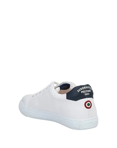 https://images.styletyx.com/images/white-canvas-sneakers-aeronautica-militare-1567366_3.webp