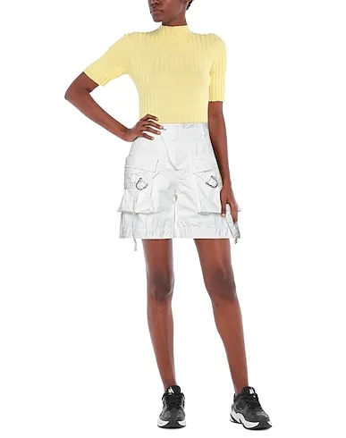 https://images.styletyx.com/images/white-cotton-twill-shorts-bermuda-dsquared2-648840_2.webp