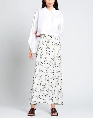 https://images.styletyx.com/images/white-crepe-maxi-skirts-roland-mouret-13453855_2.webp