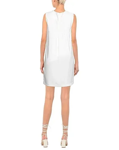 https://images.styletyx.com/images/white-crepe-short-dress-annie-p-2658691_3.webp