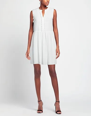 https://images.styletyx.com/images/white-crepe-short-dress-naf-naf-1223856956_2.webp