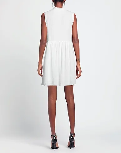 https://images.styletyx.com/images/white-crepe-short-dress-naf-naf-1223856956_3.webp