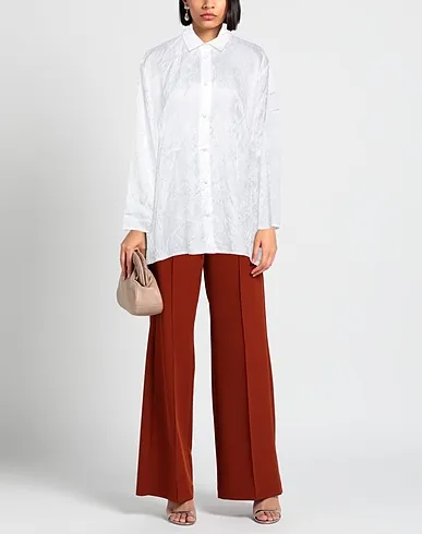 https://images.styletyx.com/images/white-crepe-solid-color-shirts-blouses-the-m-13067166_2.webp
