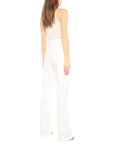https://images.styletyx.com/images/white-denim-denim-pants-bottega-veneta-455651_3.webp