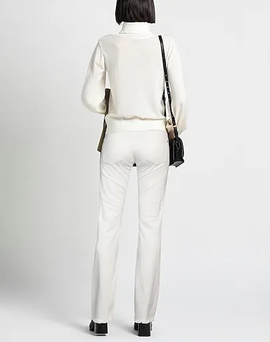 https://images.styletyx.com/images/white-denim-denim-pants-john-richmond-12982755_3.webp