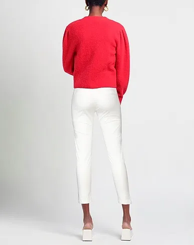 https://images.styletyx.com/images/white-gabardine-casual-pants-kontatto-3325829_3.webp