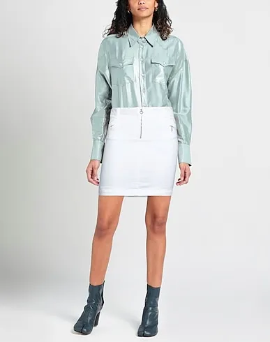 https://images.styletyx.com/images/white-gabardine-mini-skirt-blugirl-blumarine-12983640_2.webp