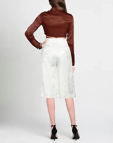 https://images.styletyx.com/images/white-jacquard-cropped-pants-culottes-hebe-studio-12928913_3.webp