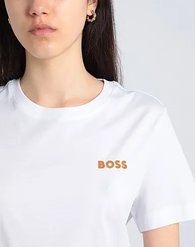 https://images.styletyx.com/images/white-jersey-t-shirt-hugo-boss-825328771_4.webp