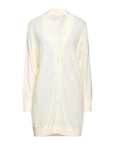 https://images.styletyx.com/images/white-knitted-cardigan-lemaire-13401471_1.webp