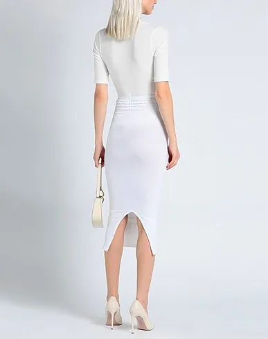 https://images.styletyx.com/images/white-knitted-midi-skirt-alaia-3178117_3.webp